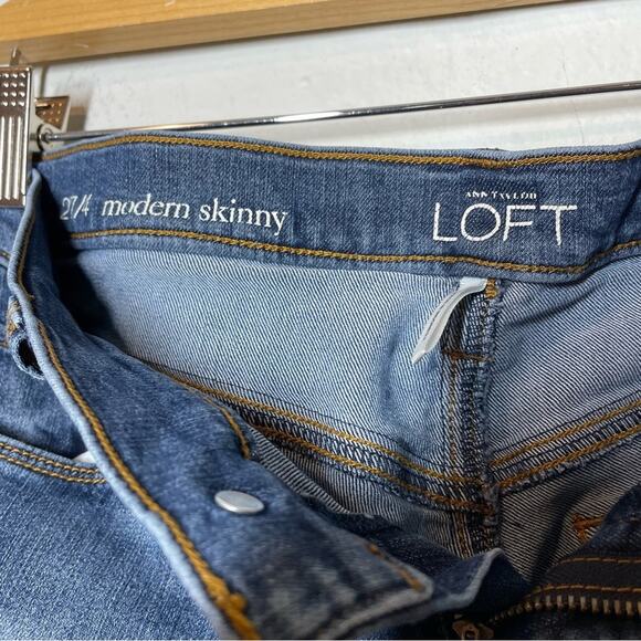 LOFT Modern Skinny Ankle Jean 27/4 Hemmed - Picture 4 of 6